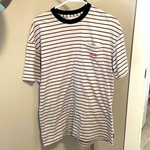 Mens medium GLOBE T-shirt